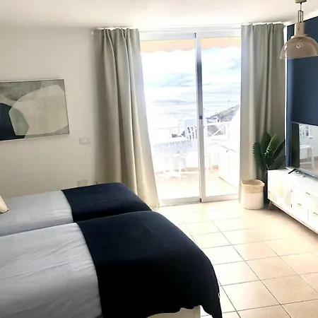 Apartment Stylish And Modern With Stunning Sea Views Puerto del Carmen (Lanzarote)